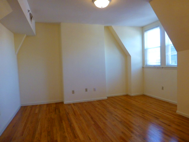 1404 Beacon St, Coolidge Corner