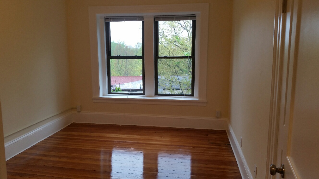 1463 Beacon St, Washington Square