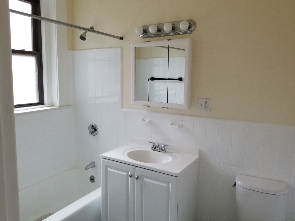 1463 Beacon St, Washington Square