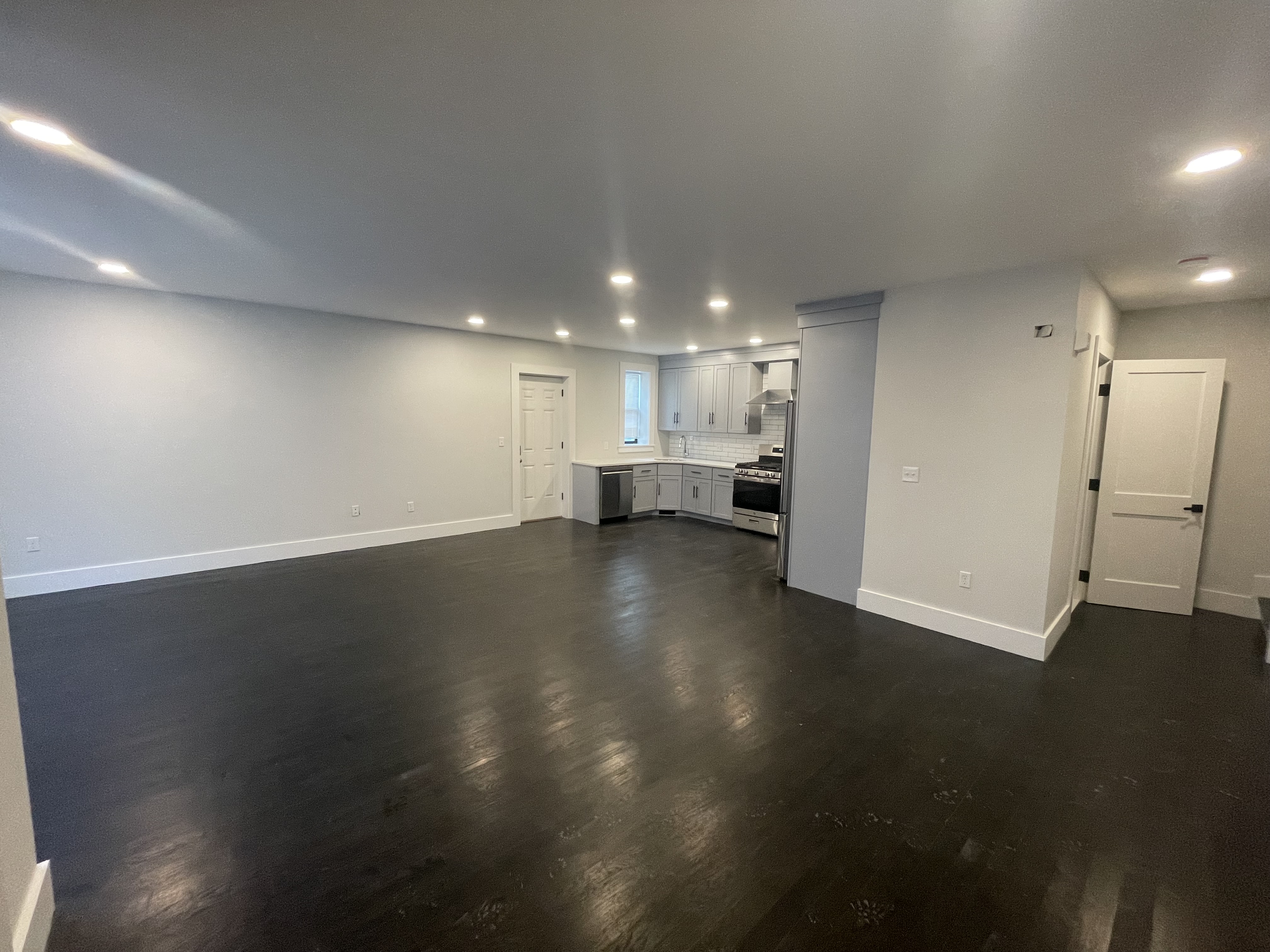 4 bed, 4+ bath apartment for rent at 52 Walnut St Unit 1, Dorchester — photo 3 of 28