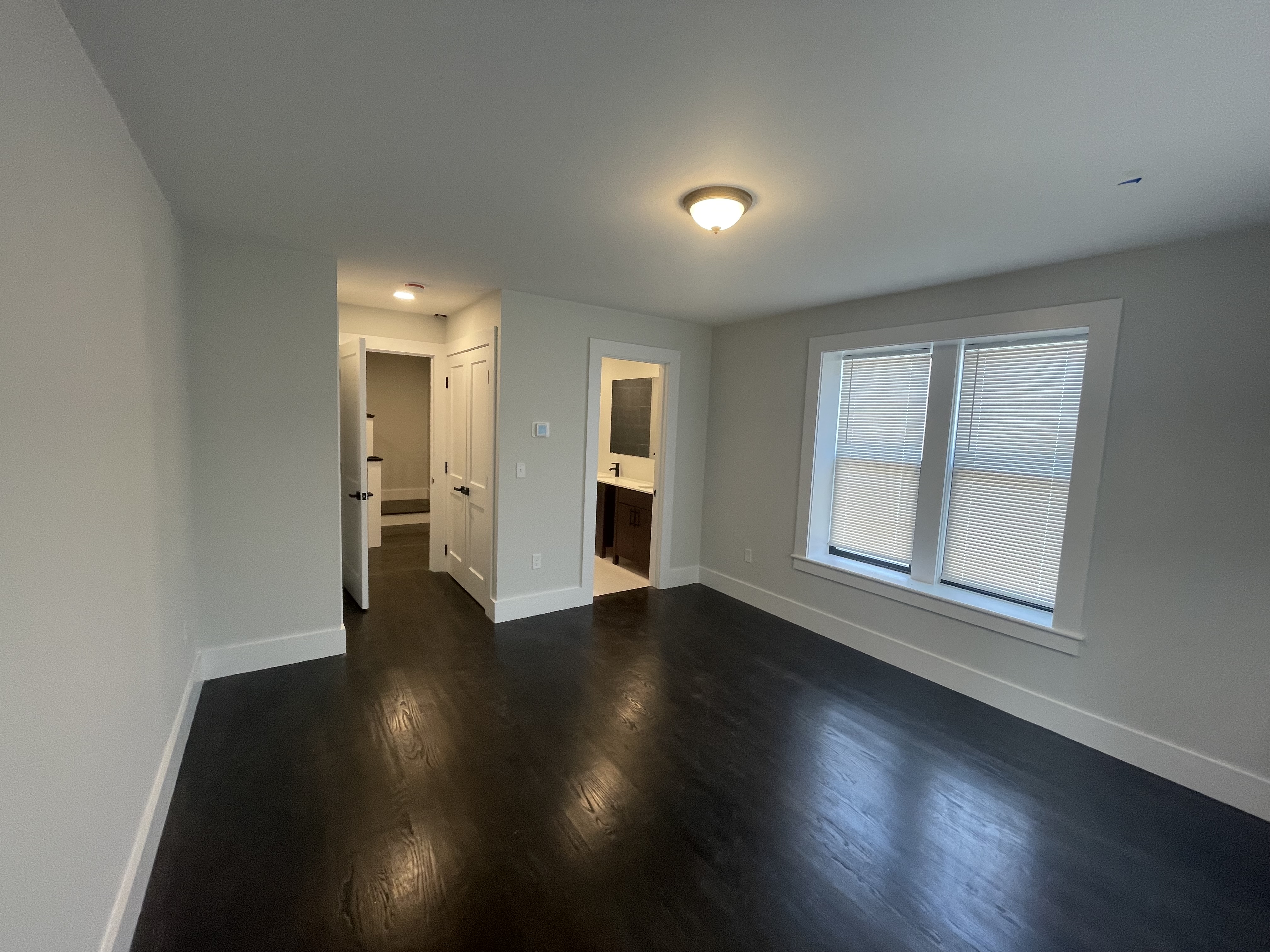 4 bed, 4+ bath apartment for rent at 52 Walnut St Unit 1, Dorchester — photo 13 of 28