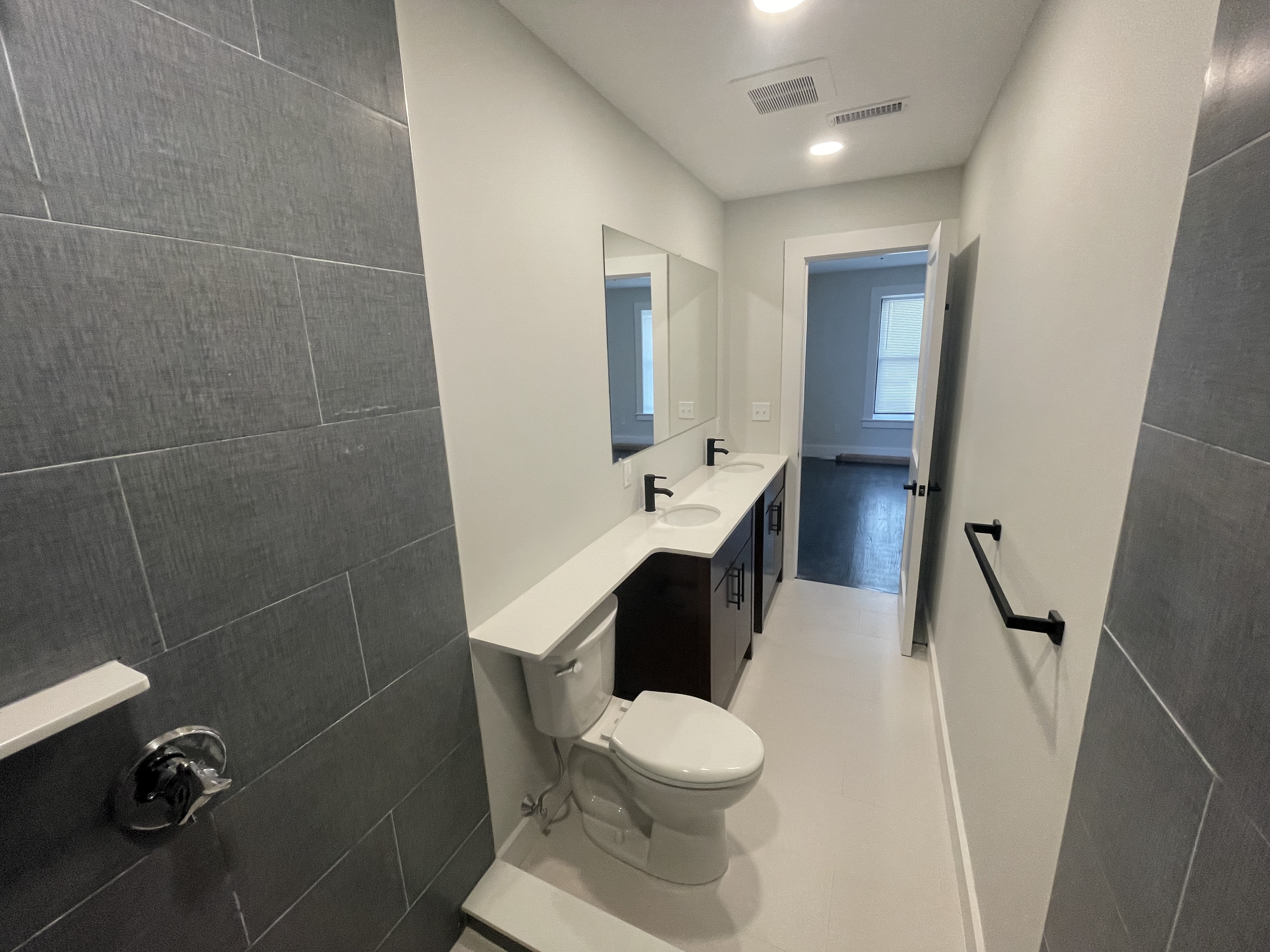 4 bed, 4+ bath apartment for rent at 52 Walnut St Unit 1, Dorchester — photo 15 of 28