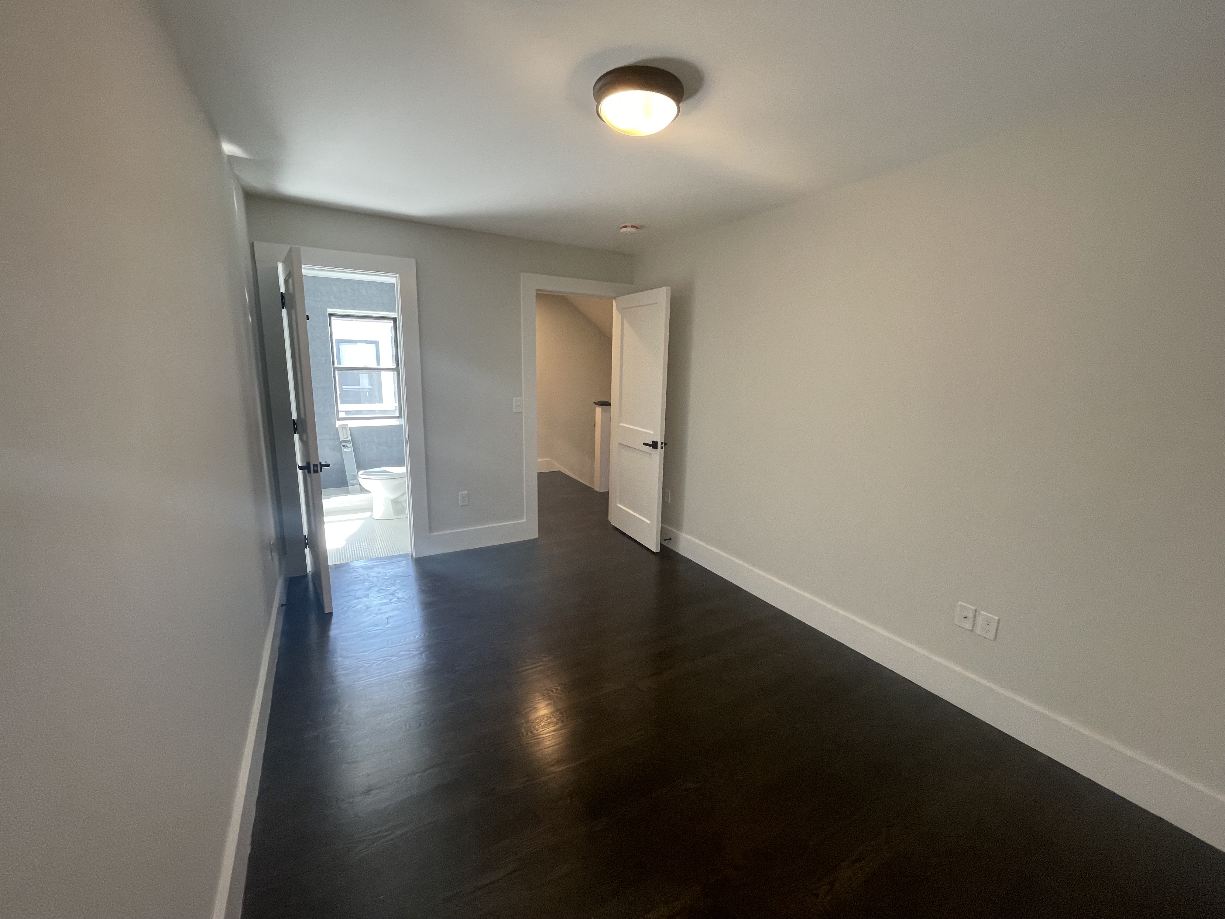 81 Walnut St, Dorchester