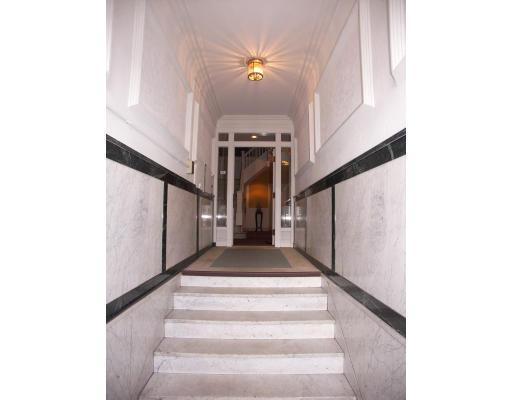 321 Huntington Ave, Jamaica Plain