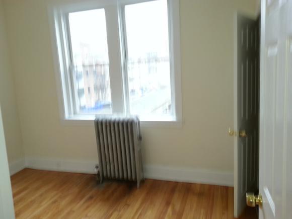 62 Egmont St, Coolidge Corner