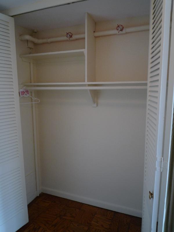 101 Monmouth St, Longwood