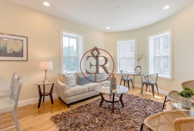 54 Kent St, Brookline Village