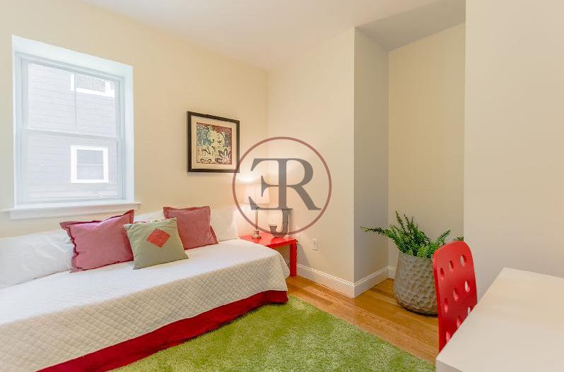 54 Kent St, Brookline Village