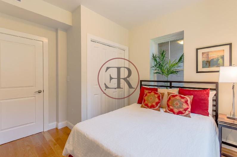 54 Kent St, Brookline Village