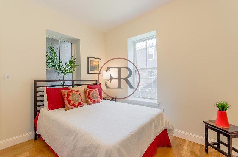 54 Kent St, Brookline Village