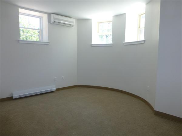 52 Kent St, Brookline Village