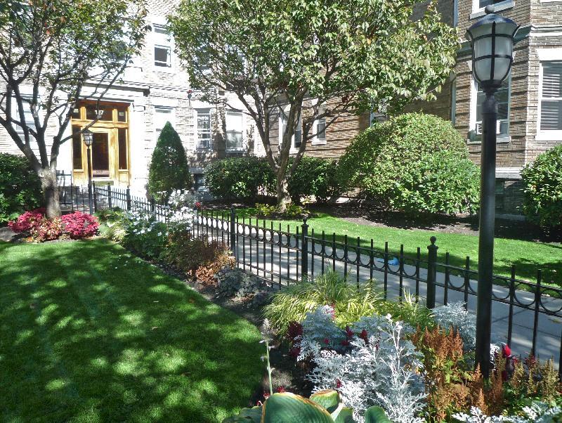 107 Queensberry St, Fenway