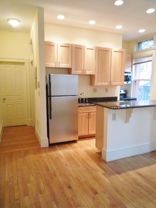 195 Commonwealth Ave, Fenway