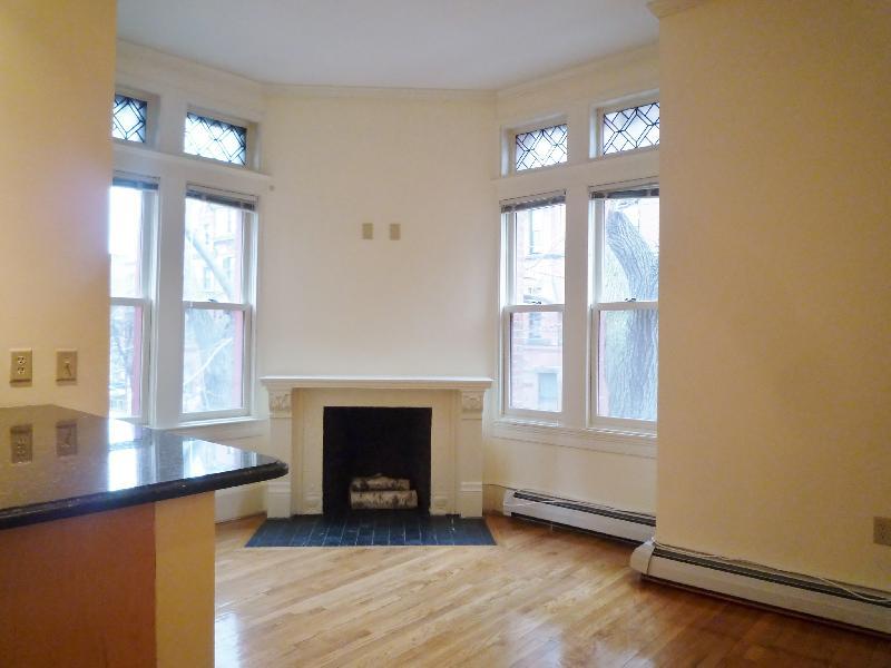 195 Commonwealth Ave, Fenway