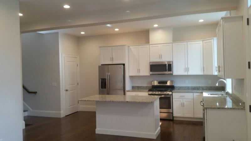 2044 Beacon St, Newton