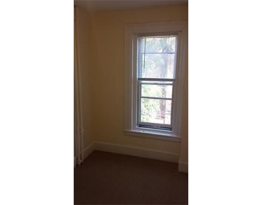 227 Newbury St, Back Bay