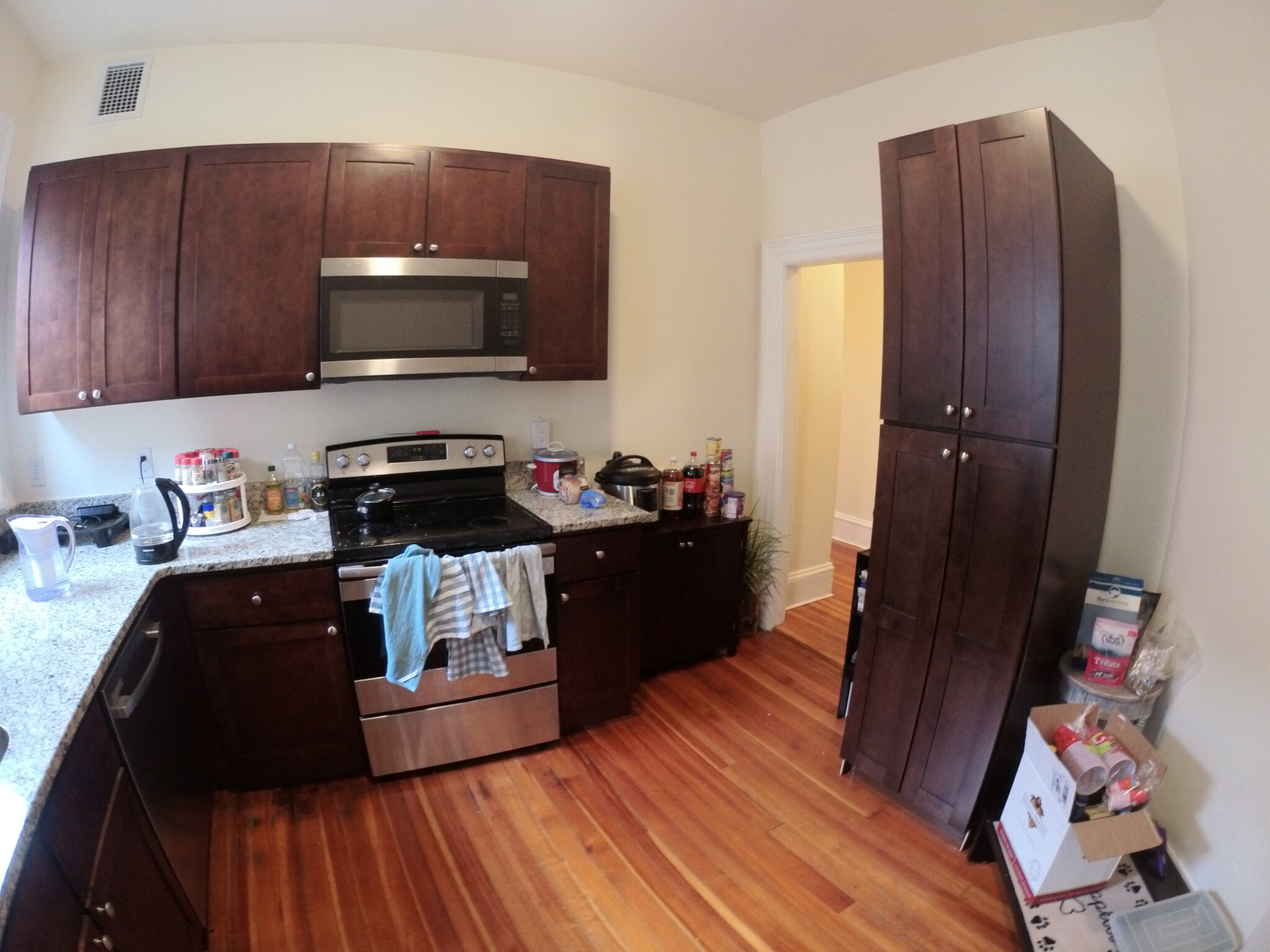 Photos of apartment on Beacon St.,Brookline MA 02446