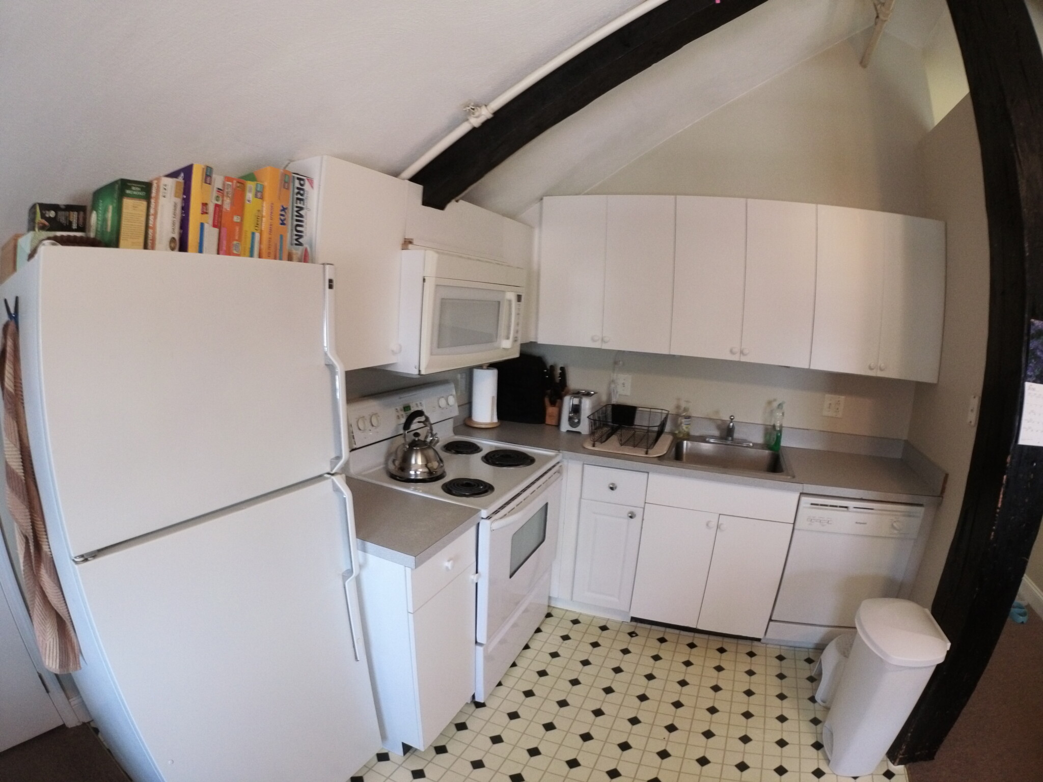 2 Chestnut Hill Ave, Brighton