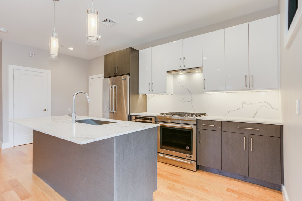 186 West 2nd St, South Boston