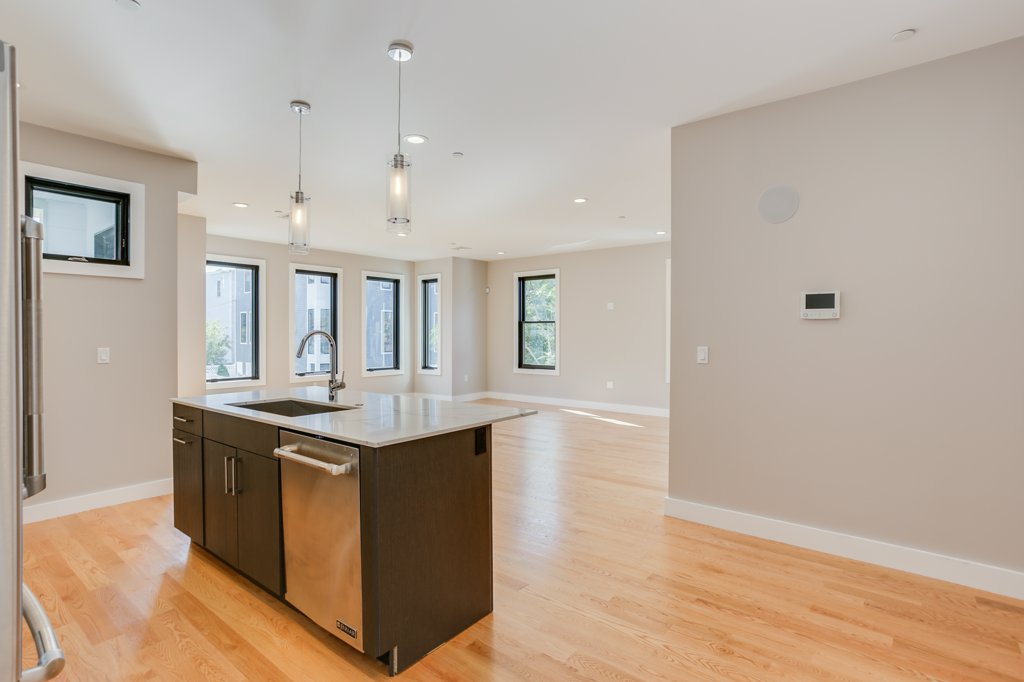 186 West 2nd St, South Boston