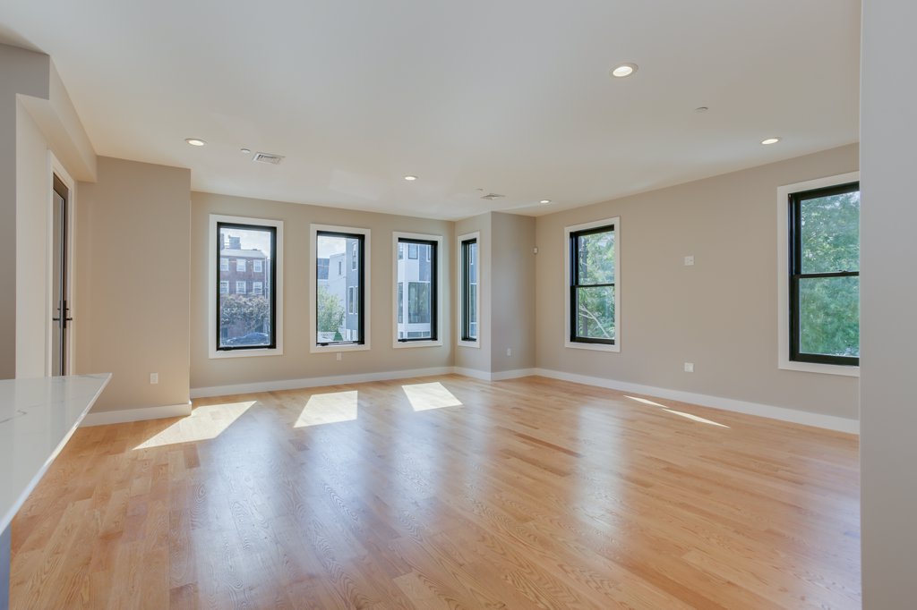 186 West 2nd St, South Boston