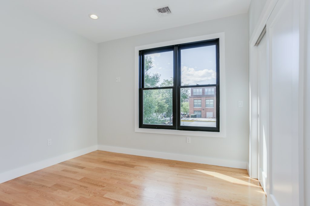 186 West 2nd St, South Boston