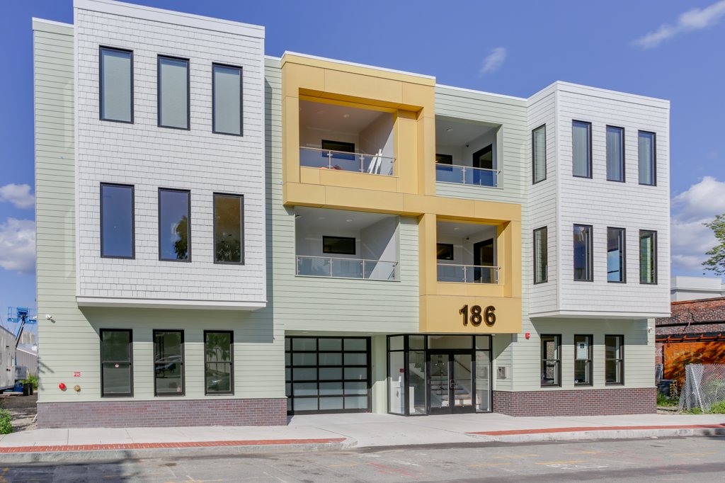 186 West 2nd St, South Boston