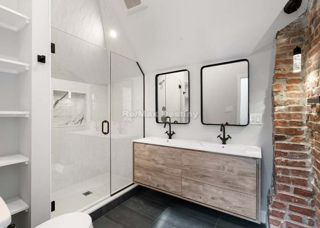 Photos of apartment on Monadnock St.,Boston MA 02125