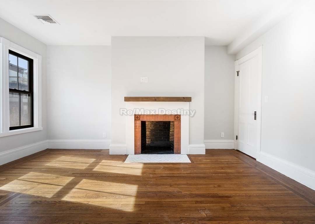 Photos of apartment on Monadnock St.,Boston MA 02125