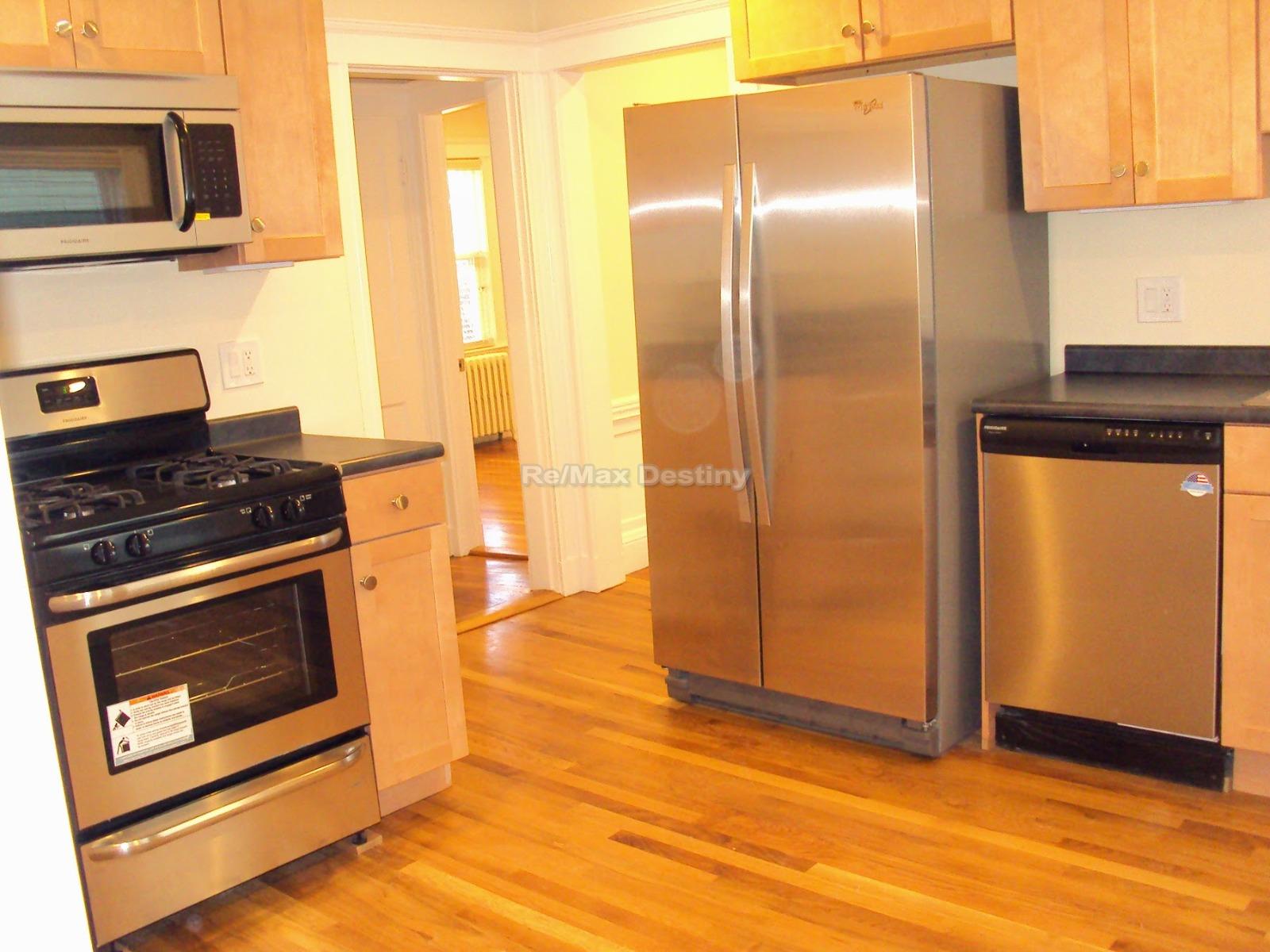 21 Saint Peter St, Jamaica Plain