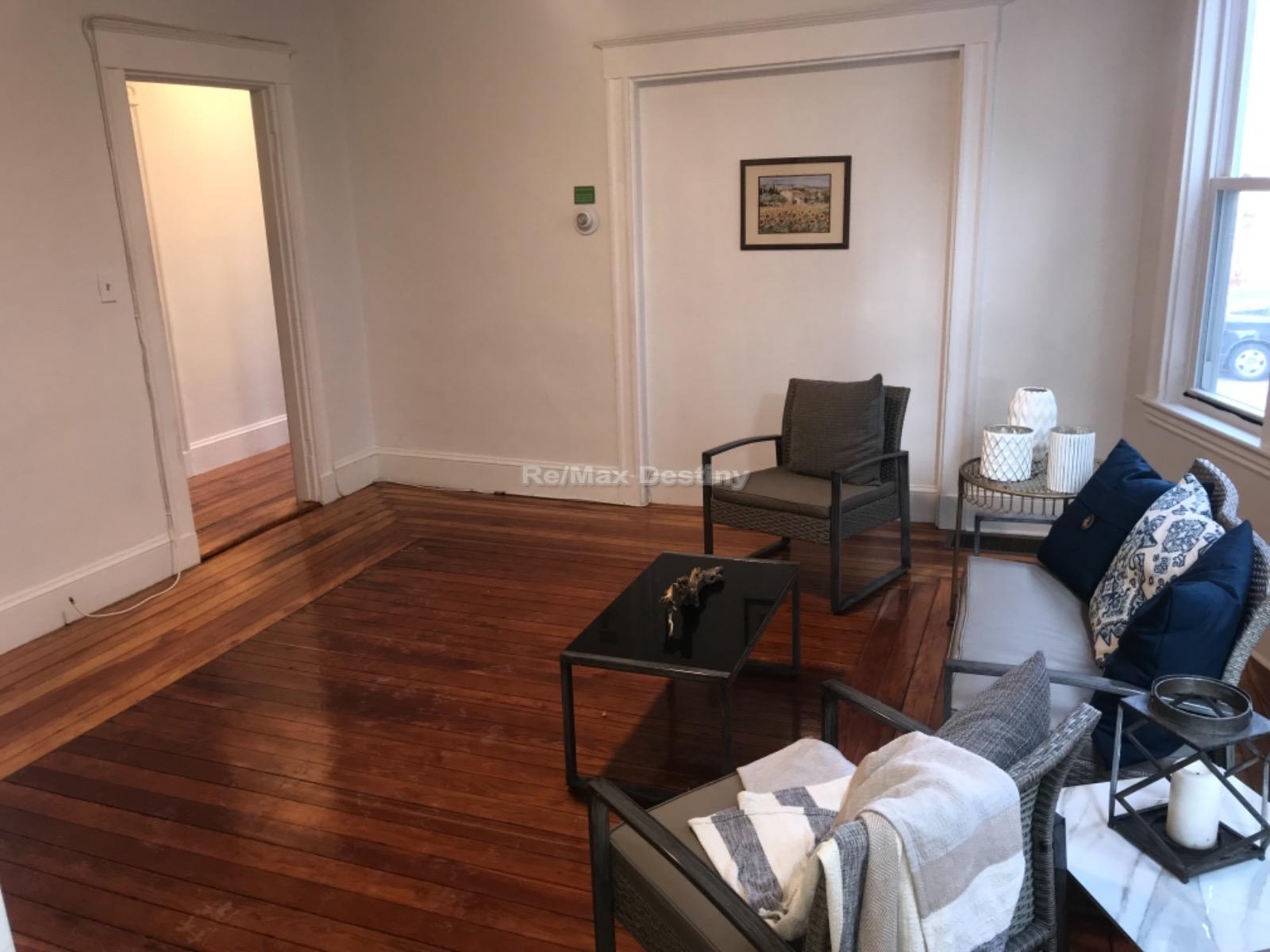 4 bed, 2 bath apartment for rent at 20 Madison St Unit 3, Spring Hill — photo 10 of 16