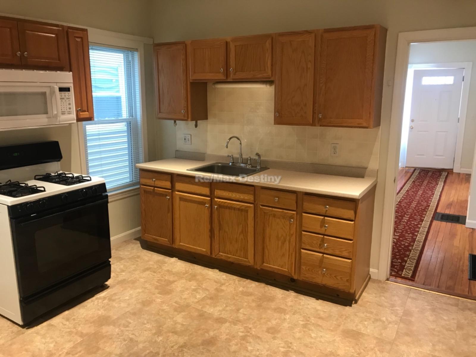 2 bed, 1 bath apartment for rent at 62 Grant St Unit 1, Somerville — photo 13 of 26