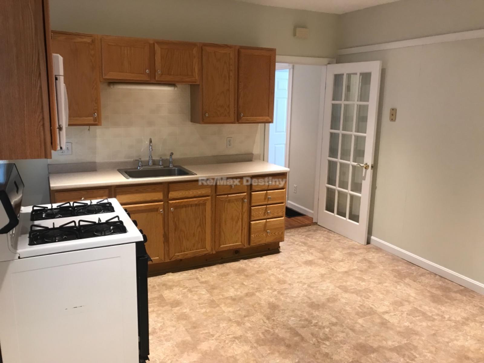 2 bed, 1 bath apartment for rent at 62 Grant St Unit 1, Somerville — photo 23 of 26