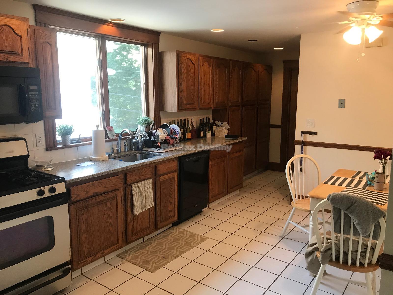 40 Walker St, Davis Square