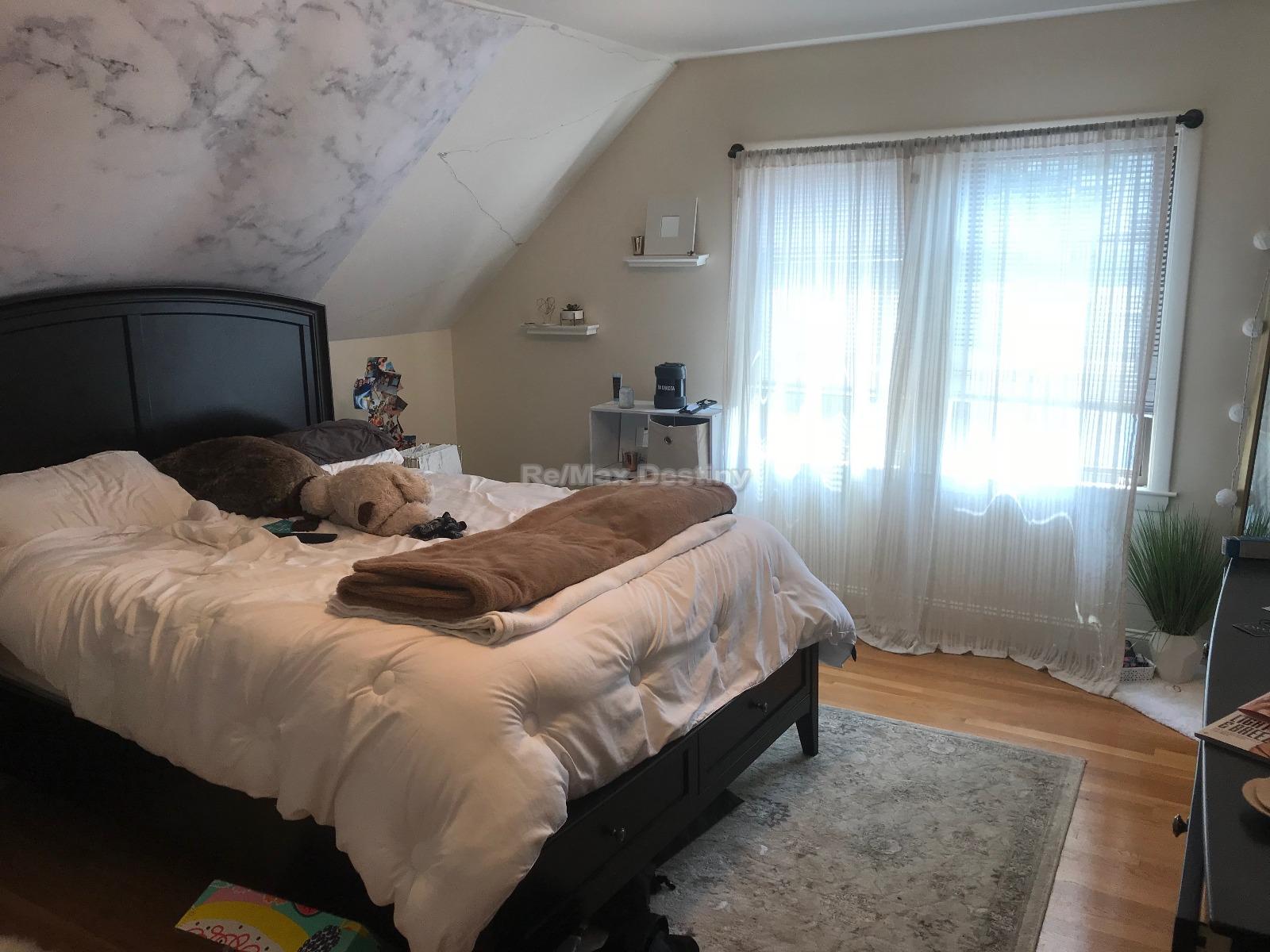 40 Walker St, Davis Square