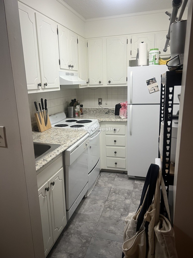 Photos of apartment on Harvard St.,Cambridge MA 02139