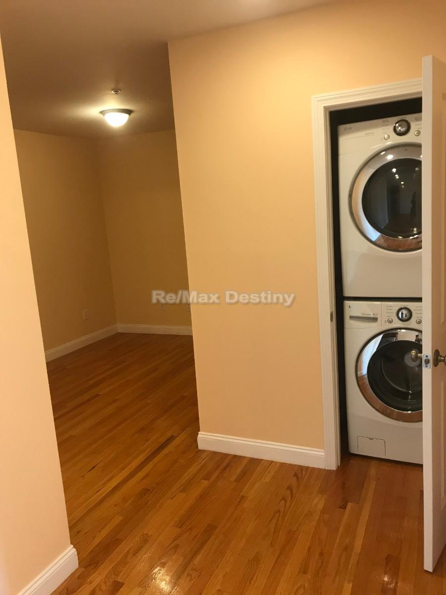Photos of apartment on Fellsway West,Somerville MA 02145