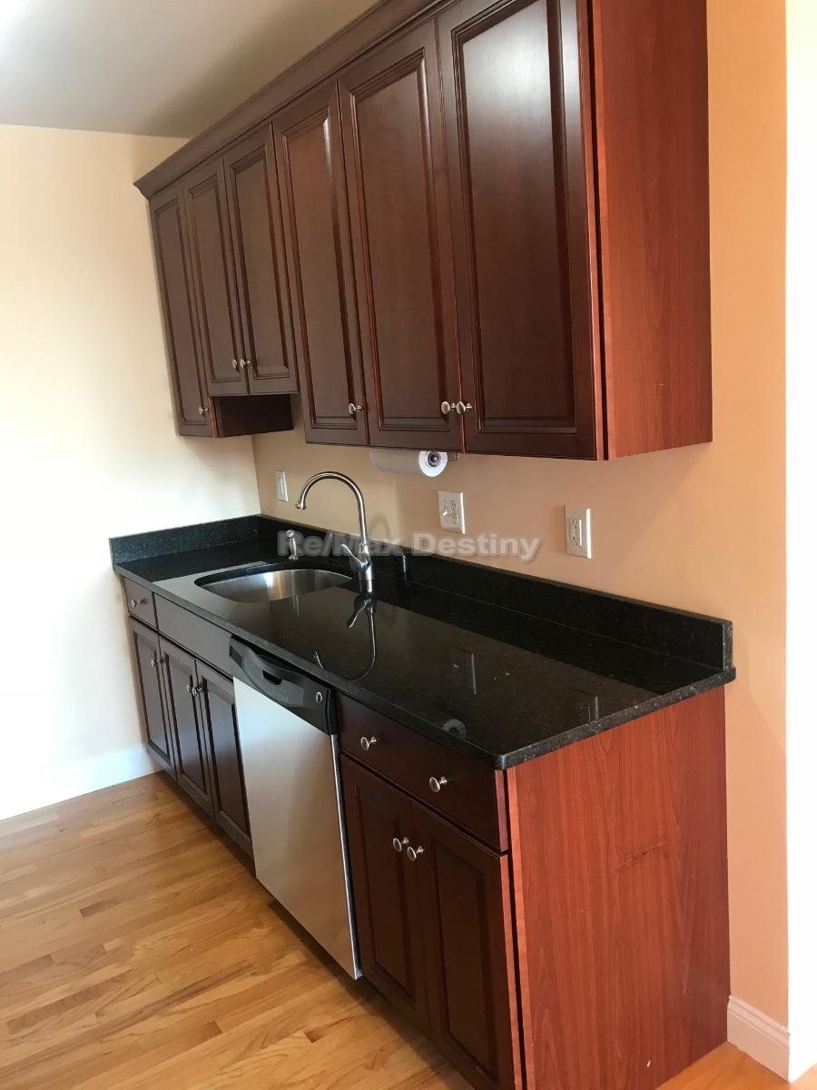 Photos of apartment on Fellsway West,Somerville MA 02145