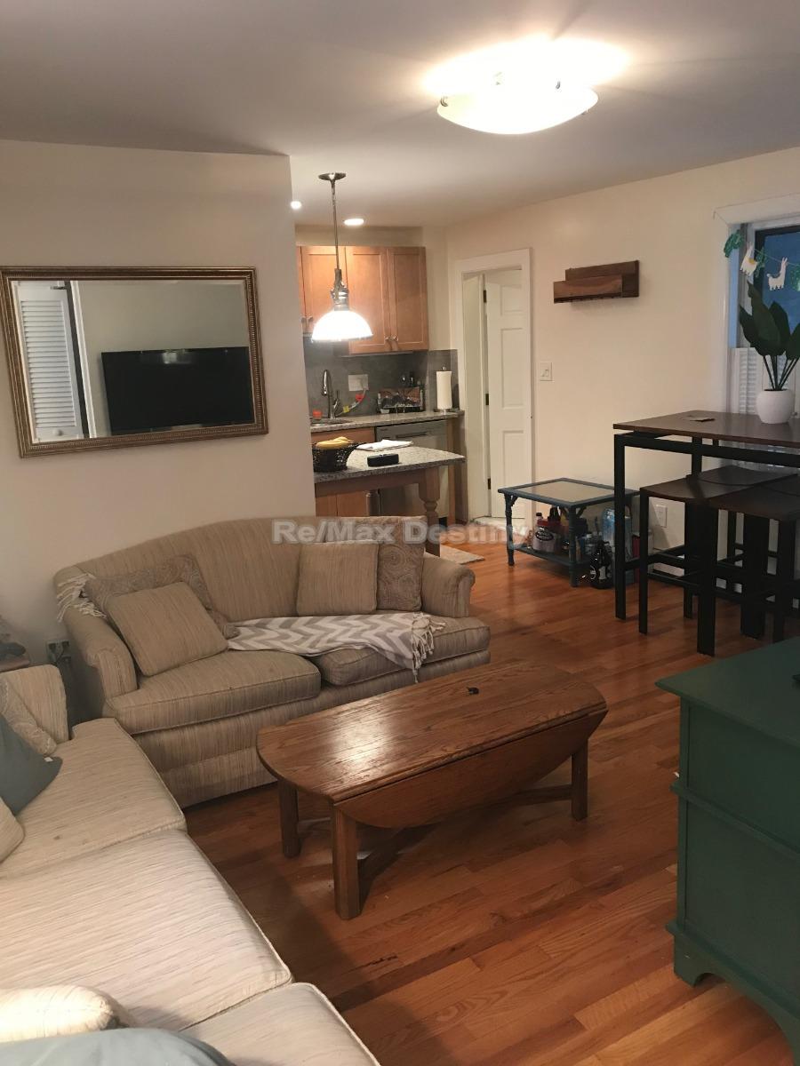1 bed, 1 bath apartment for rent at 30 Antrim St Unit 1, Mid Cambridge — photo 3 of 18