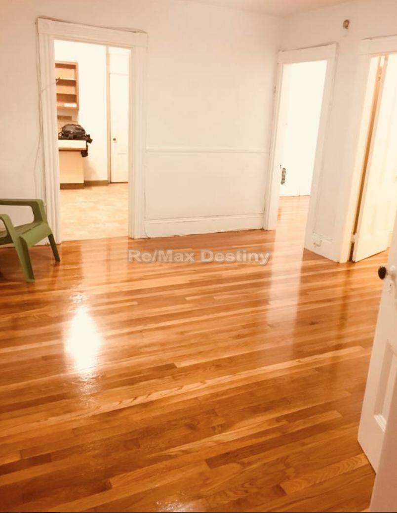 7 Arnold Ct, Ward Two