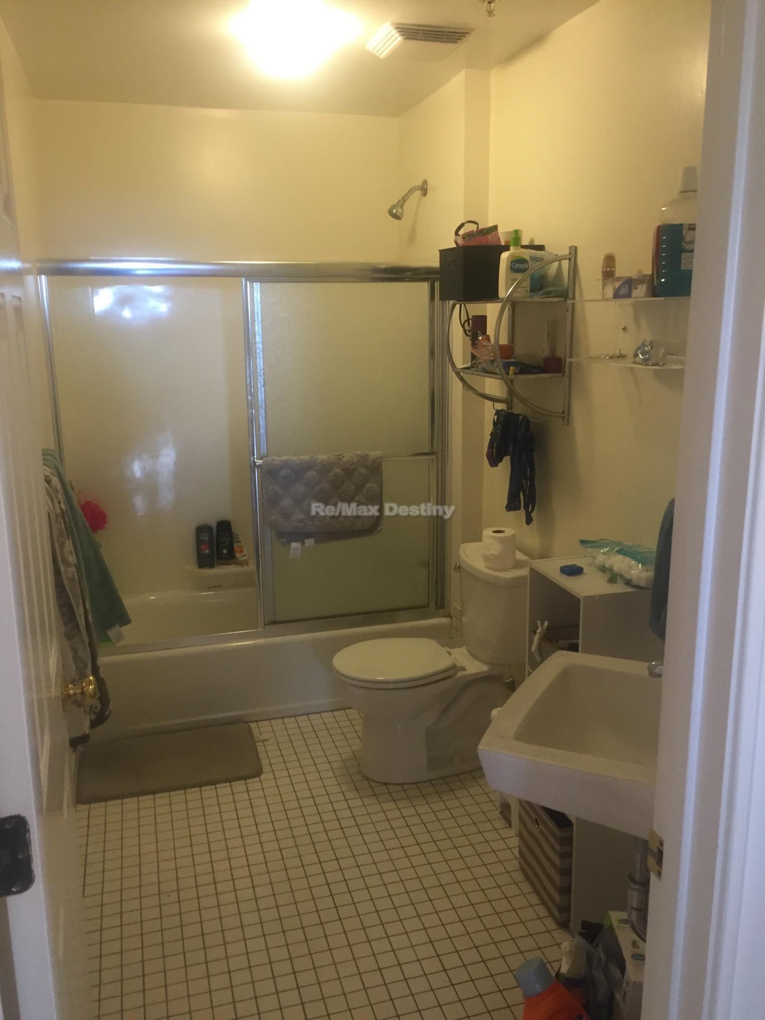 2 bed, 1 bath apartment for rent at 881 Massachusetts Ave Unit 31, Mid Cambridge — photo 2 of 8