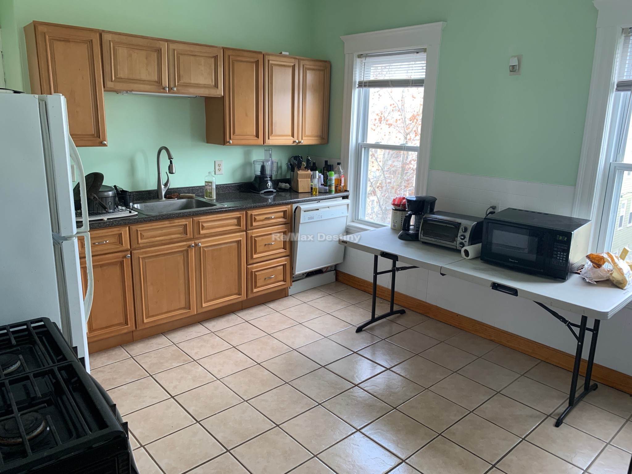 3 bed, 1 bath apartment for rent at 78 Marion St Unit 3COPY, Inman Square — photo 8 of 8