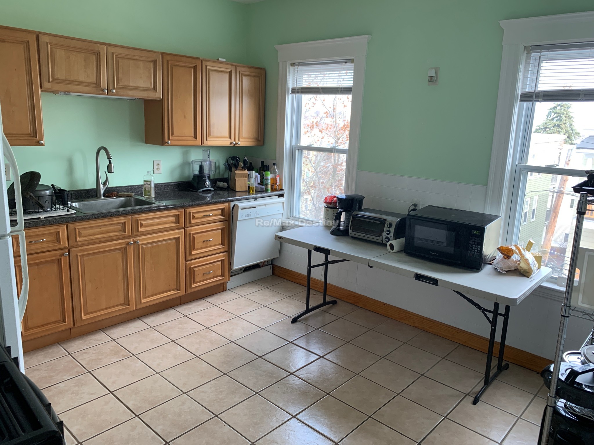 3 bed, 1 bath apartment for rent at 78 Marion St Unit 3COPY, Inman Square — photo 1 of 8