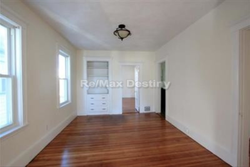 3 bed, 1 bath apartment for rent at 5 Partridge Ave Unit 3 COPY, Somerville — photo 11 of 28