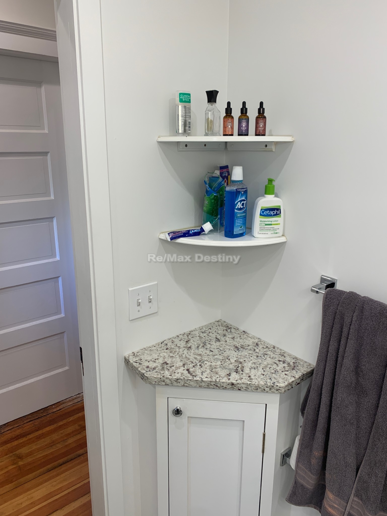 66 Maple Ave, Mid Cambridge