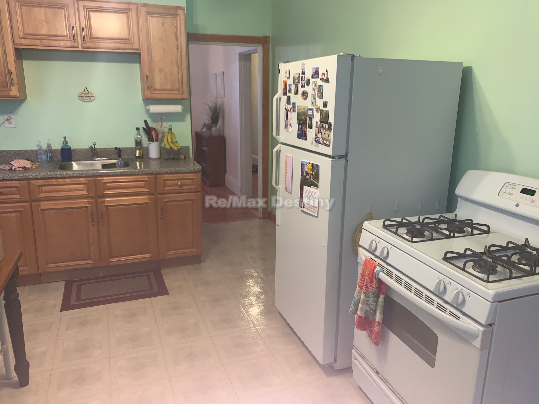 3 bed, 1 bath apartment for rent at 10 Dimick St Unit 2, Somerville — photo 5 of 11