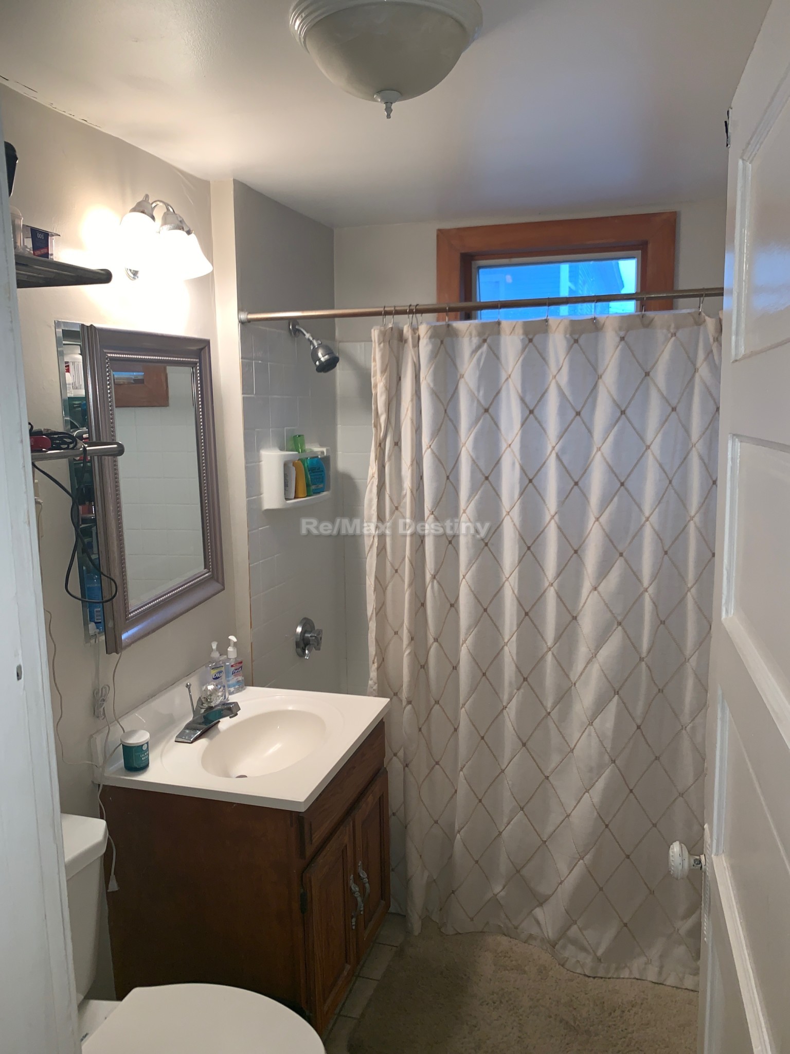 3 bed, 1 bath apartment for rent at 10 Dimick St Unit 2, Somerville — photo 8 of 11