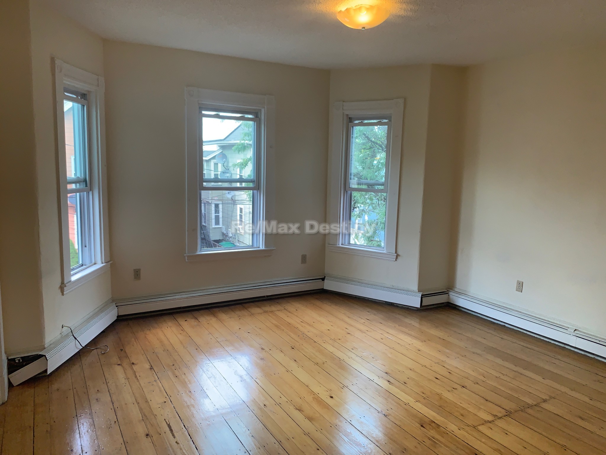 3 bed, 1 bath apartment for rent at 30 Otis St Unit 2, Somerville — photo 11 of 16