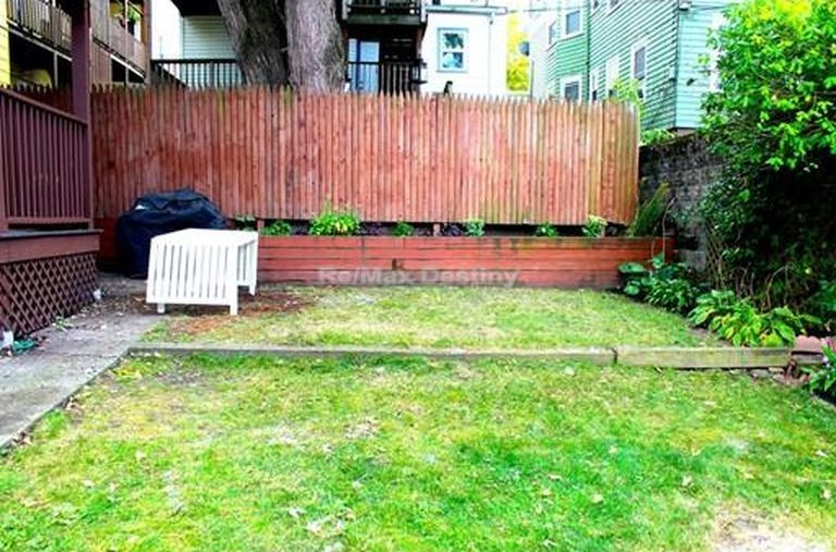 188 Lowell St, Powder House Square