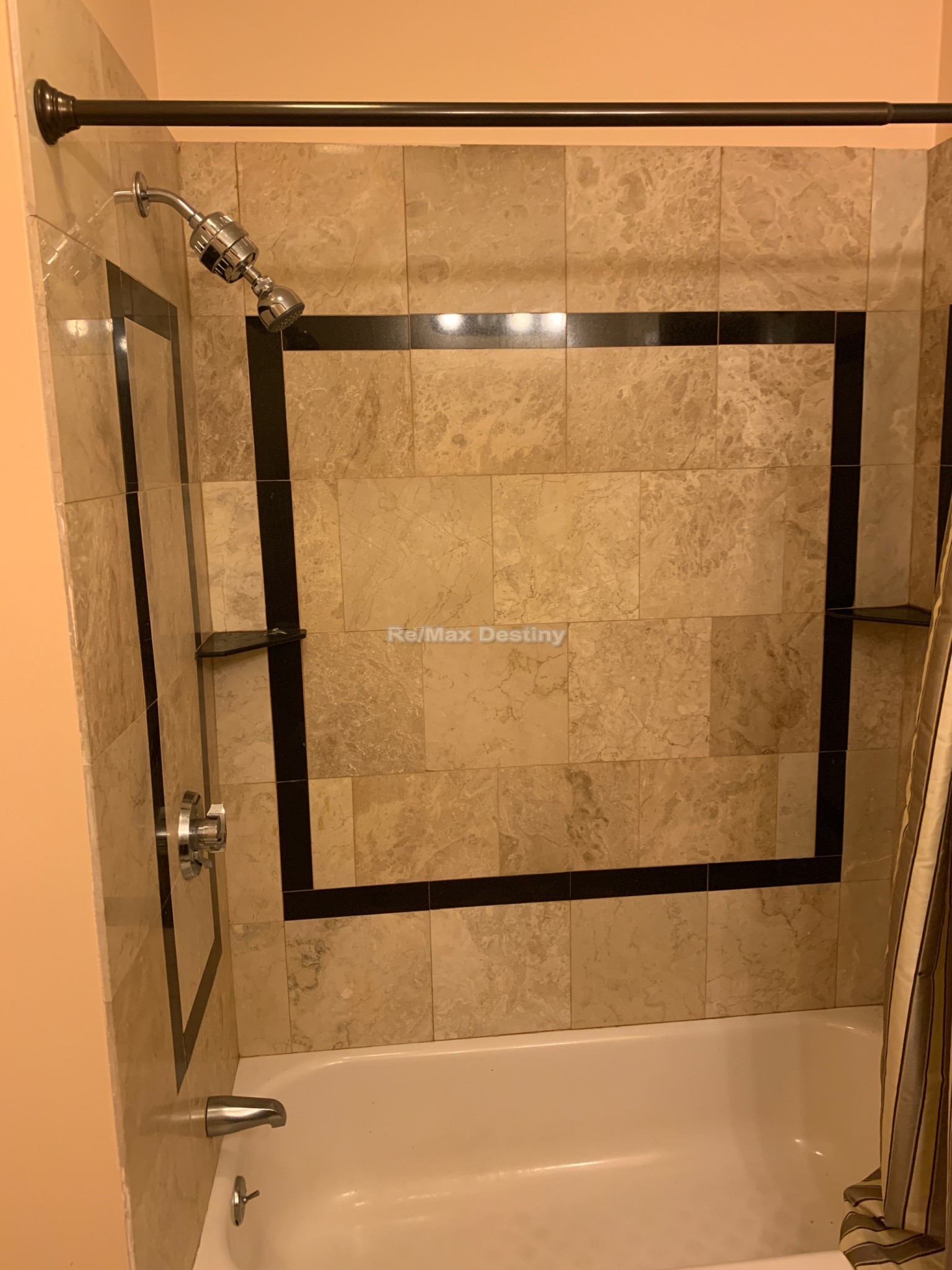 Photos of apartment on Fellsway W,Somerville MA 02145